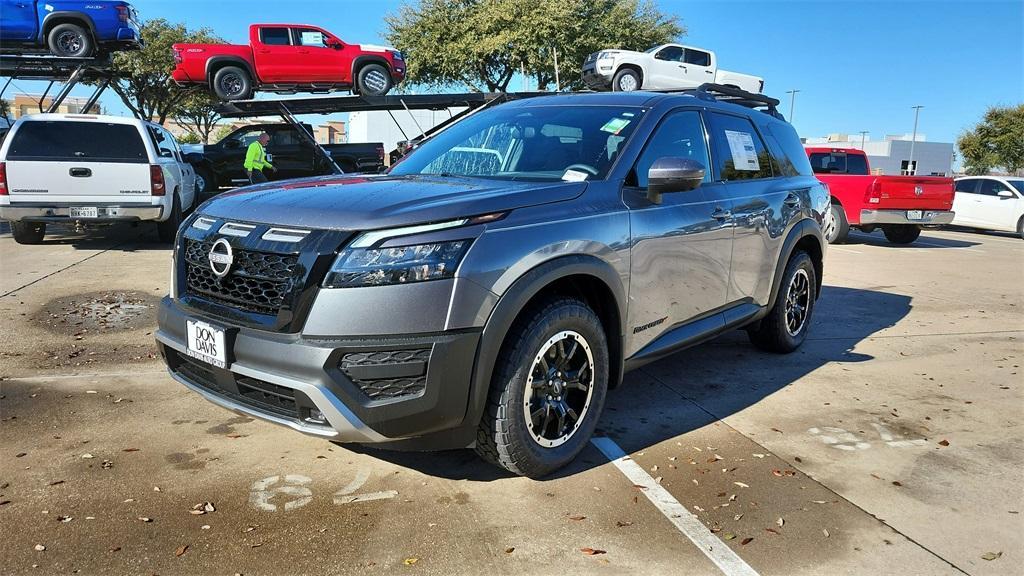 new 2025 Nissan Pathfinder car, priced at $42,318