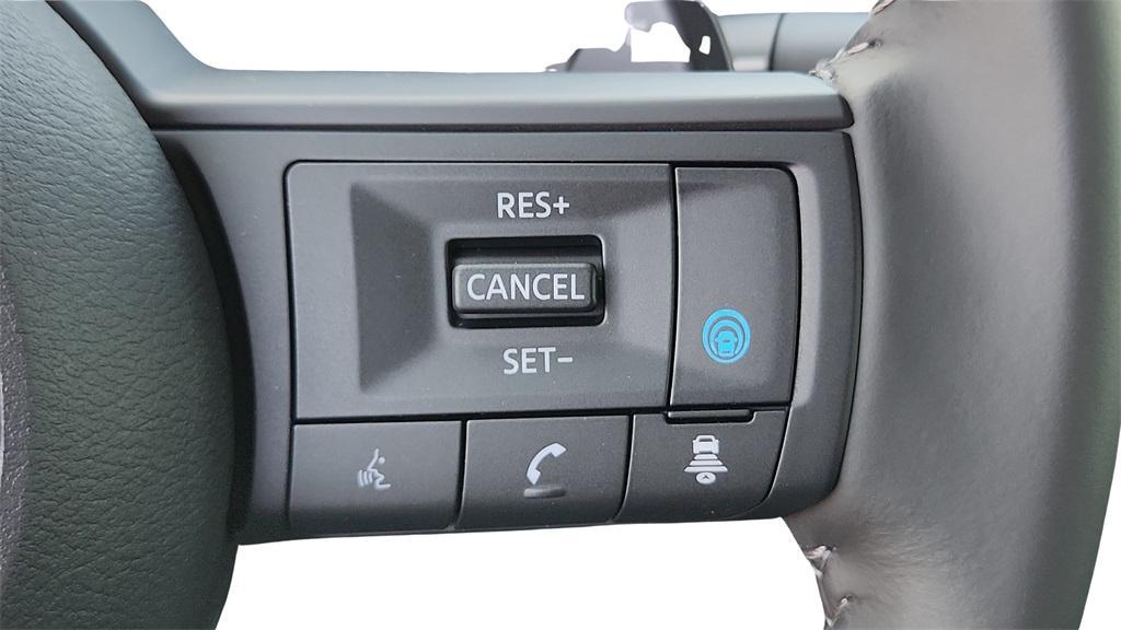 new 2025 Nissan Pathfinder car, priced at $35,866