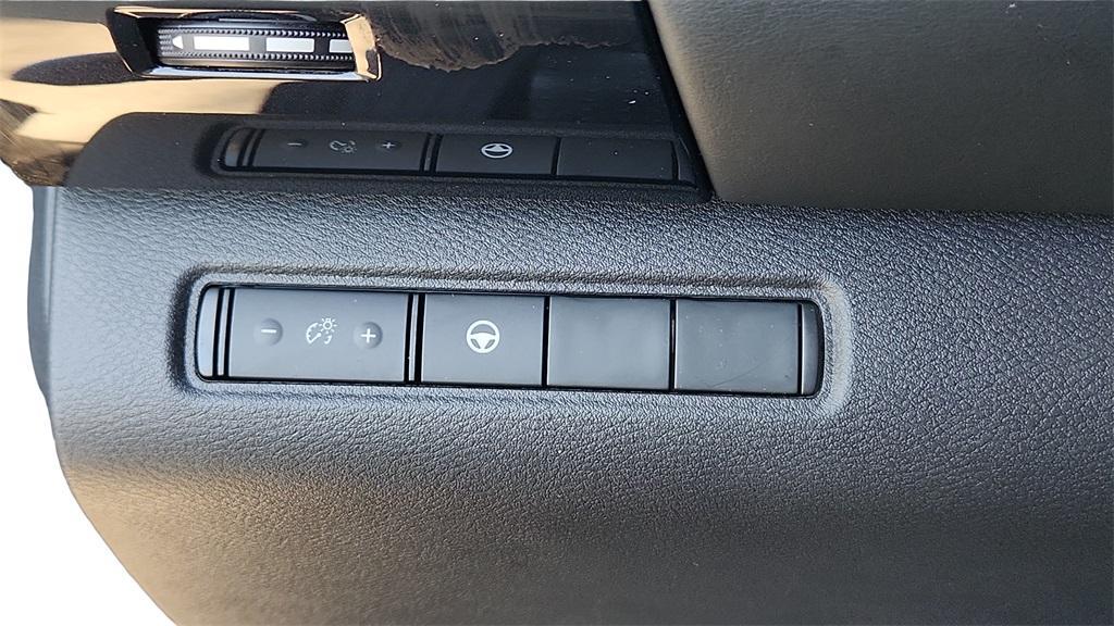 new 2025 Nissan Pathfinder car, priced at $35,866