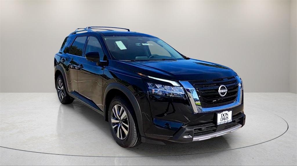 new 2025 Nissan Pathfinder car, priced at $41,313
