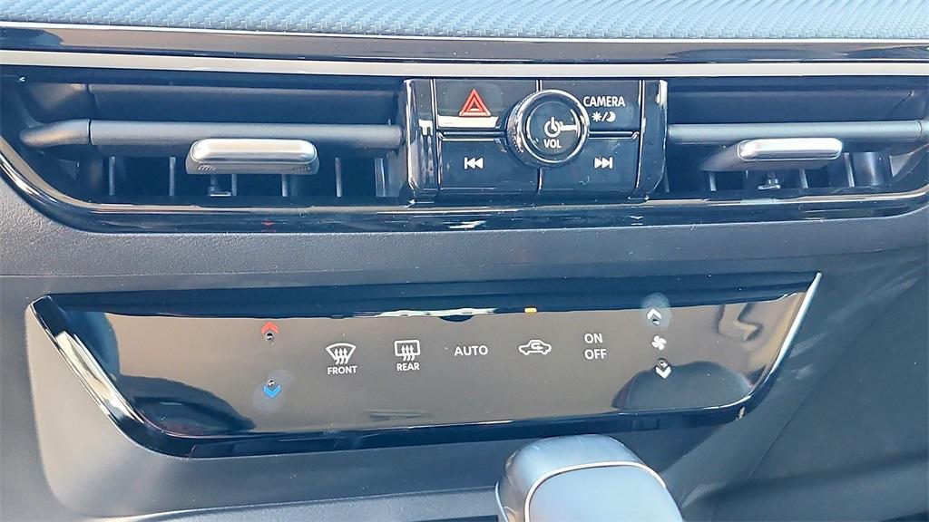 new 2025 Nissan Kicks car, priced at $26,235