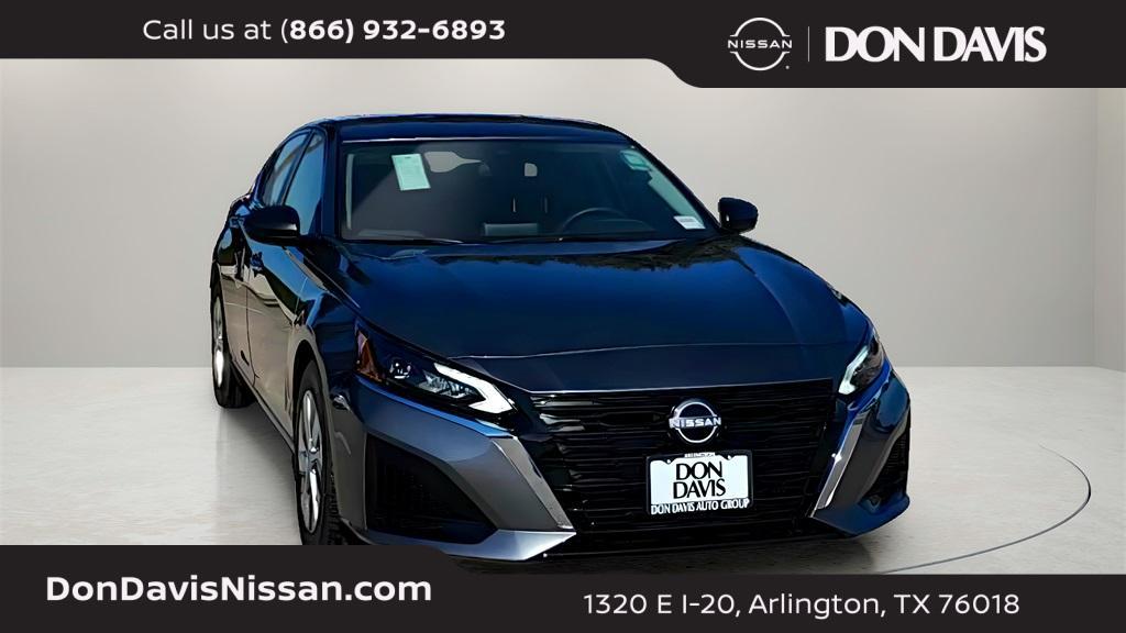 new 2025 Nissan Altima car, priced at $25,580