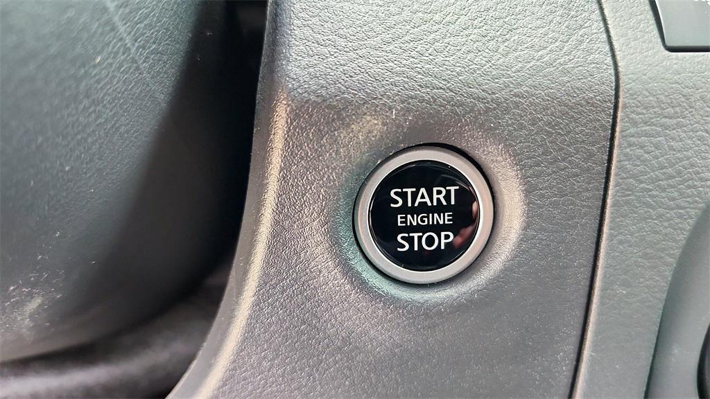 new 2025 Nissan Frontier car, priced at $40,904