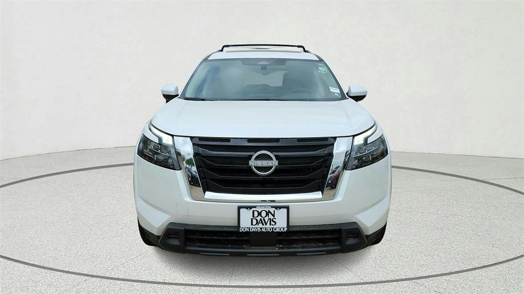 new 2025 Nissan Pathfinder car, priced at $36,774