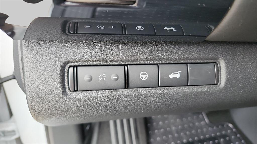 new 2025 Nissan Pathfinder car, priced at $36,774