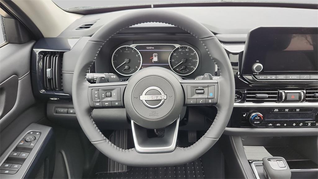 new 2025 Nissan Pathfinder car, priced at $36,774