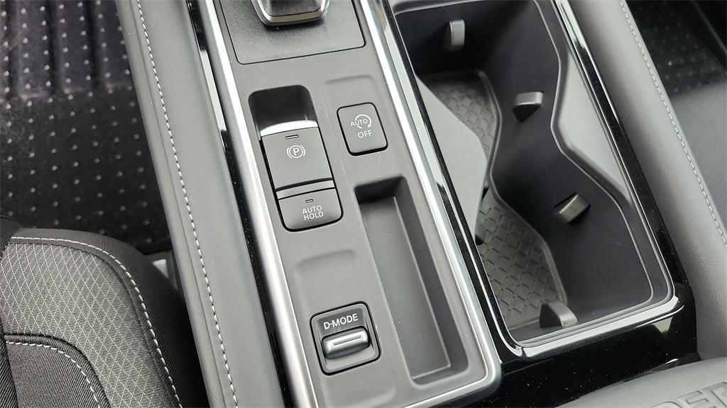 new 2025 Nissan Pathfinder car, priced at $36,774