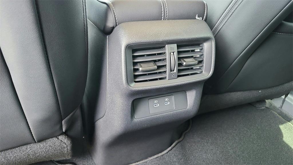 new 2025 Nissan Murano car, priced at $43,257