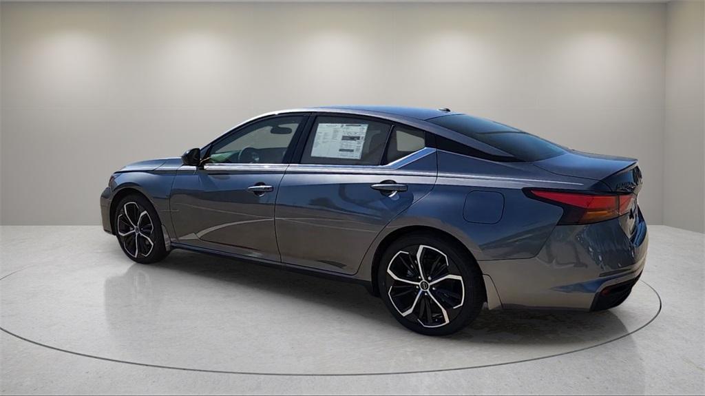 new 2025 Nissan Altima car, priced at $29,574