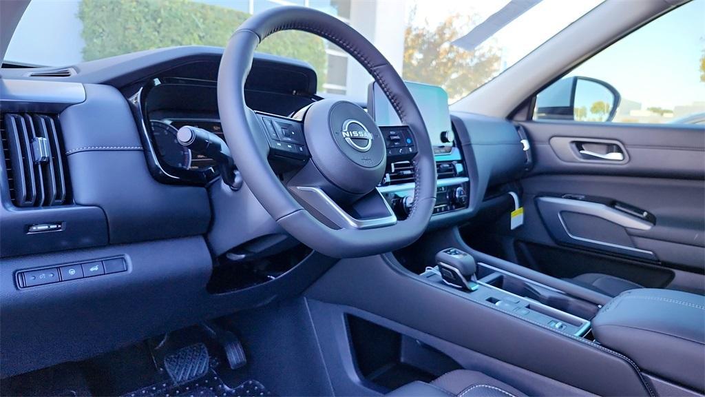 new 2025 Nissan Pathfinder car, priced at $41,315