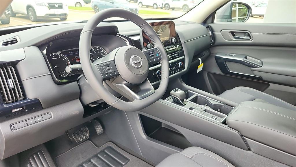 used 2025 Nissan Pathfinder car, priced at $37,901