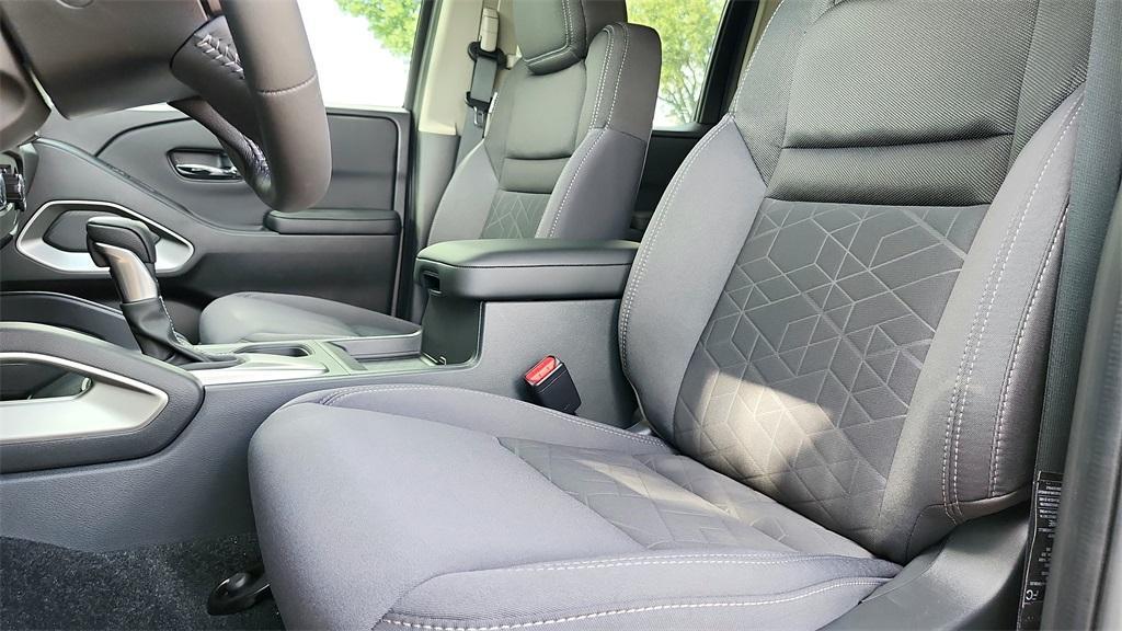 new 2025 Nissan Frontier car, priced at $41,280