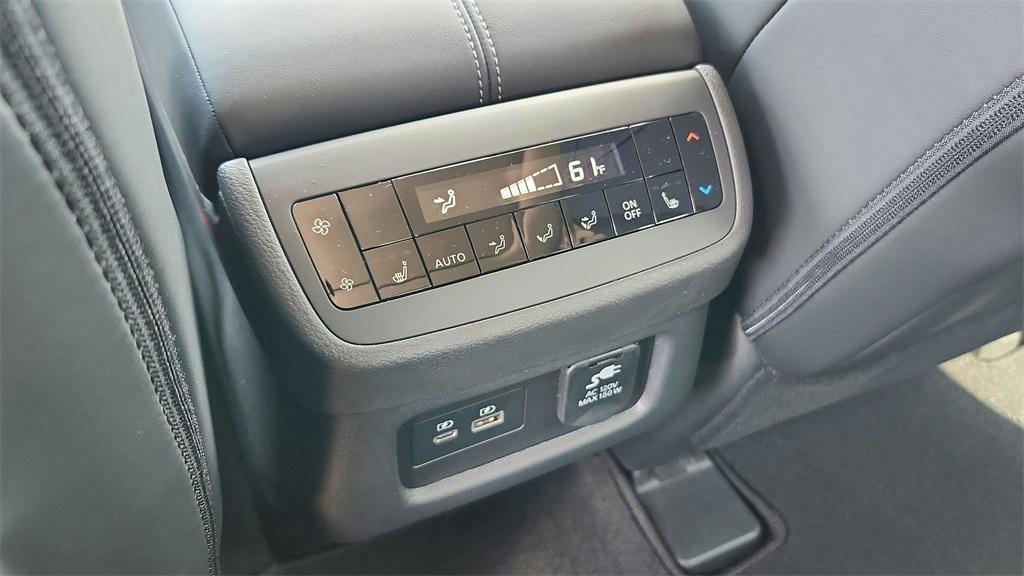 new 2025 Nissan Pathfinder car, priced at $44,882