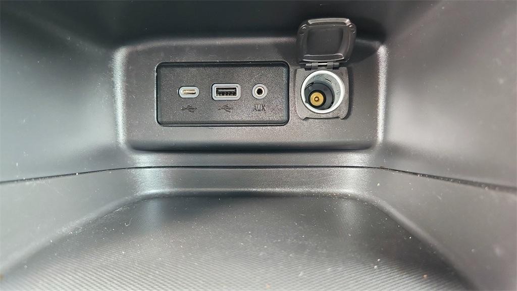 used 2023 Chevrolet Equinox car, priced at $21,699
