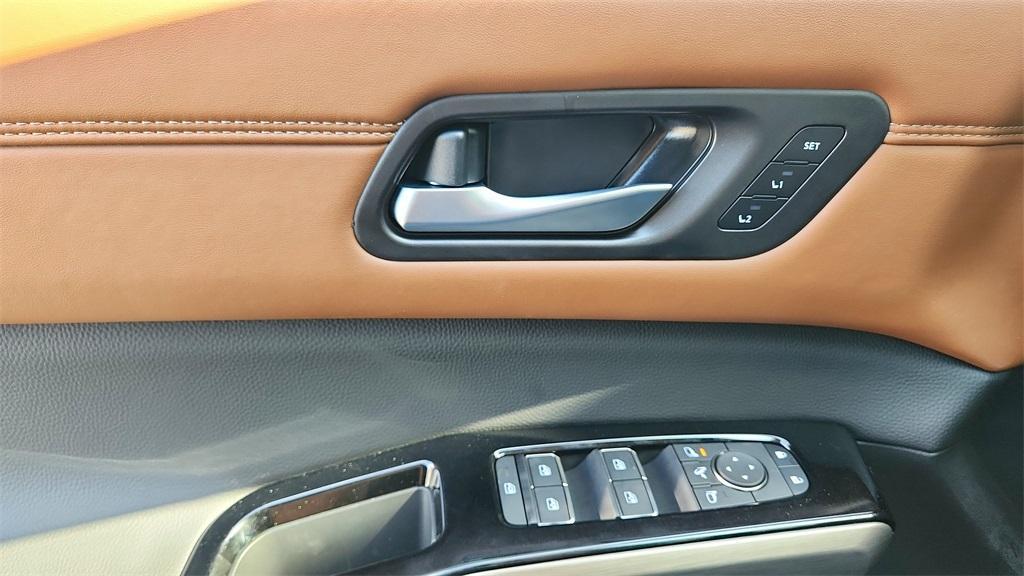 new 2025 Nissan Pathfinder car, priced at $47,761