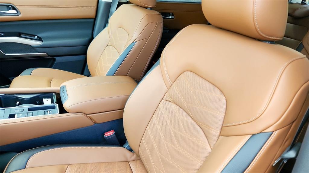 new 2025 Nissan Pathfinder car, priced at $47,761
