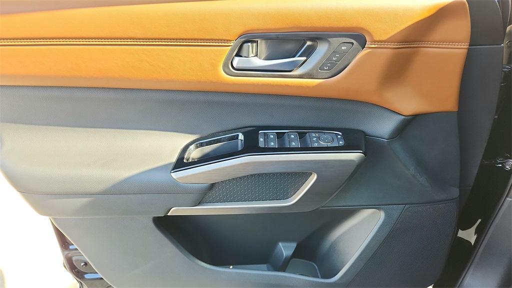 new 2025 Nissan Pathfinder car, priced at $47,761