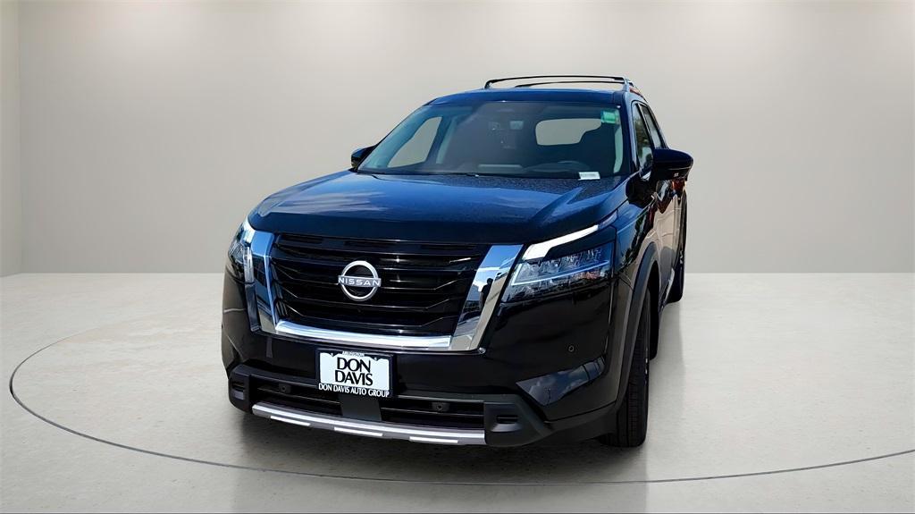 new 2025 Nissan Pathfinder car, priced at $47,761