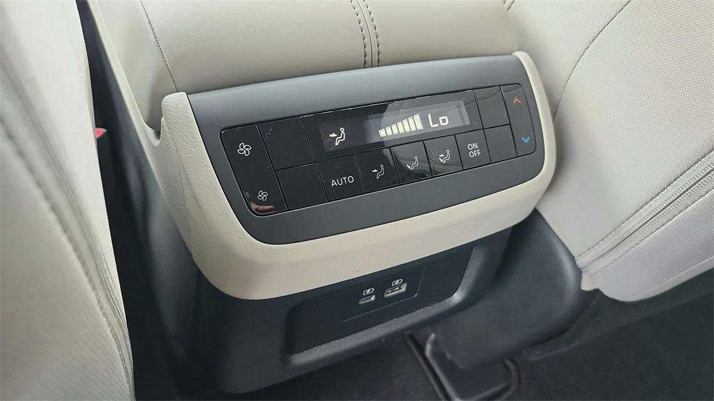 new 2025 Nissan Pathfinder car, priced at $37,722