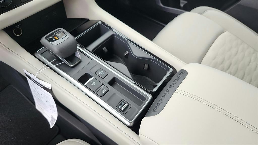 new 2025 Nissan Pathfinder car, priced at $37,722