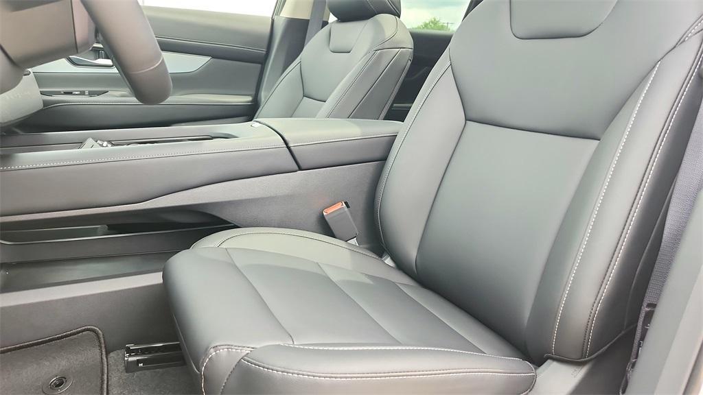 new 2025 Nissan Murano car, priced at $45,745