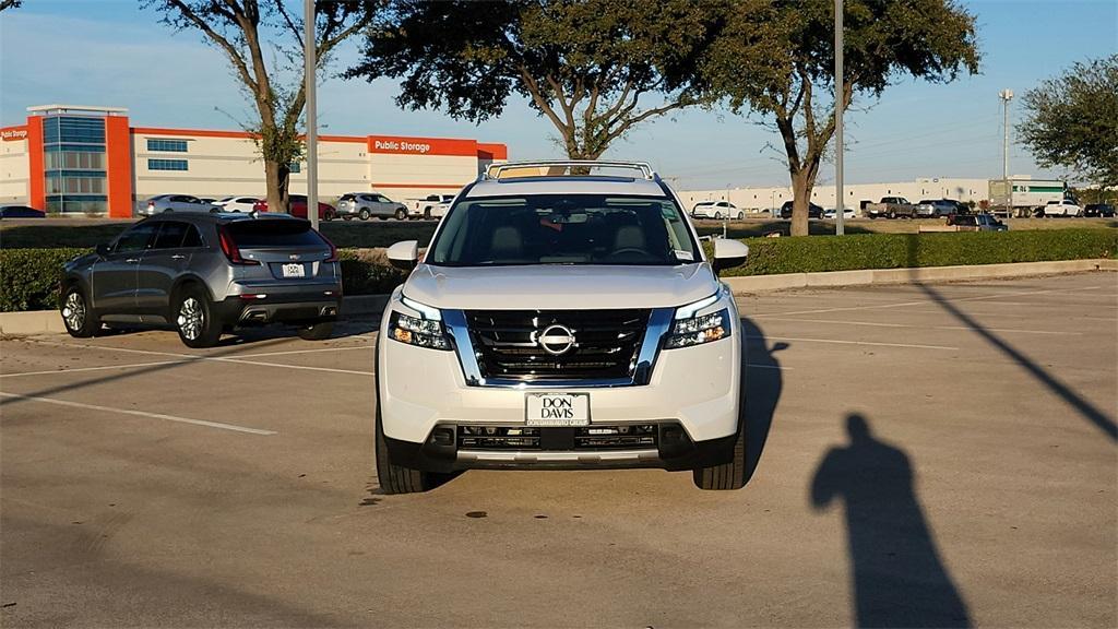 new 2025 Nissan Pathfinder car, priced at $43,961