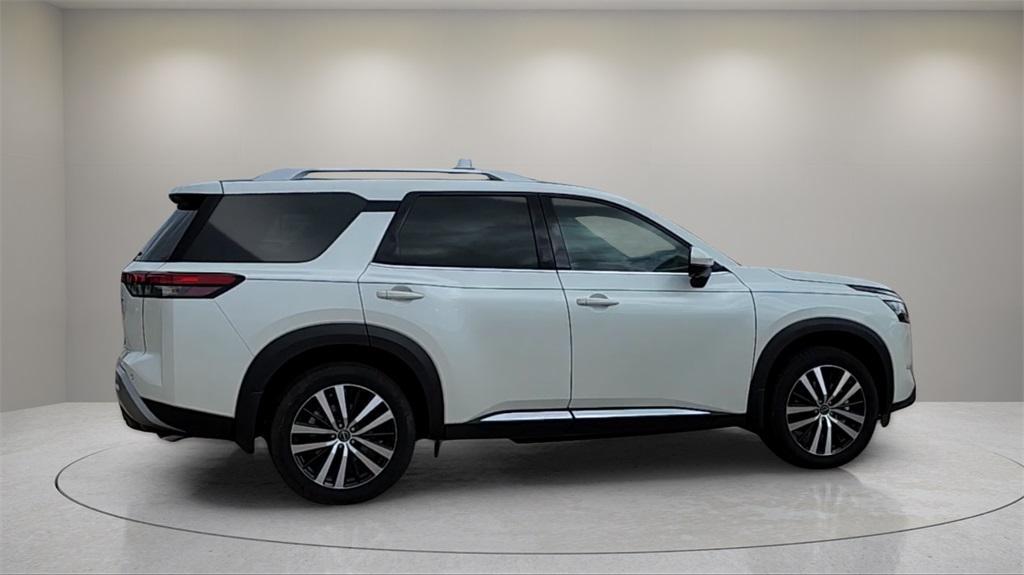 new 2025 Nissan Pathfinder car, priced at $48,590