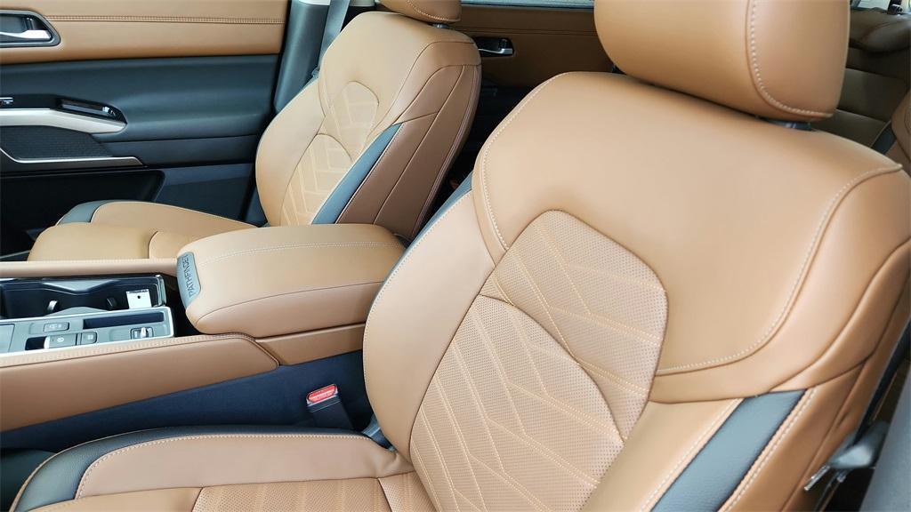 new 2025 Nissan Pathfinder car, priced at $48,590