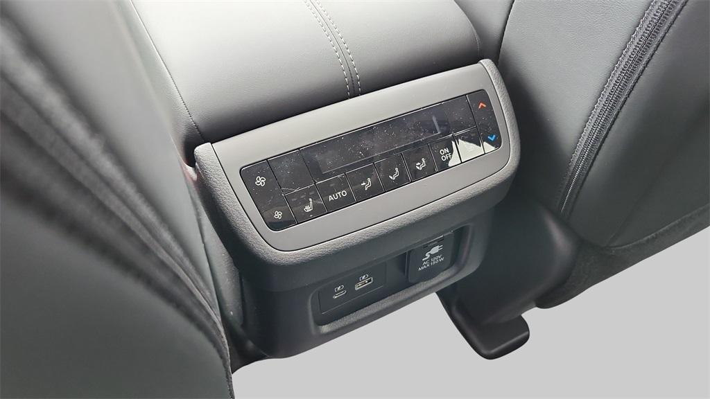 new 2025 Nissan Pathfinder car, priced at $46,730