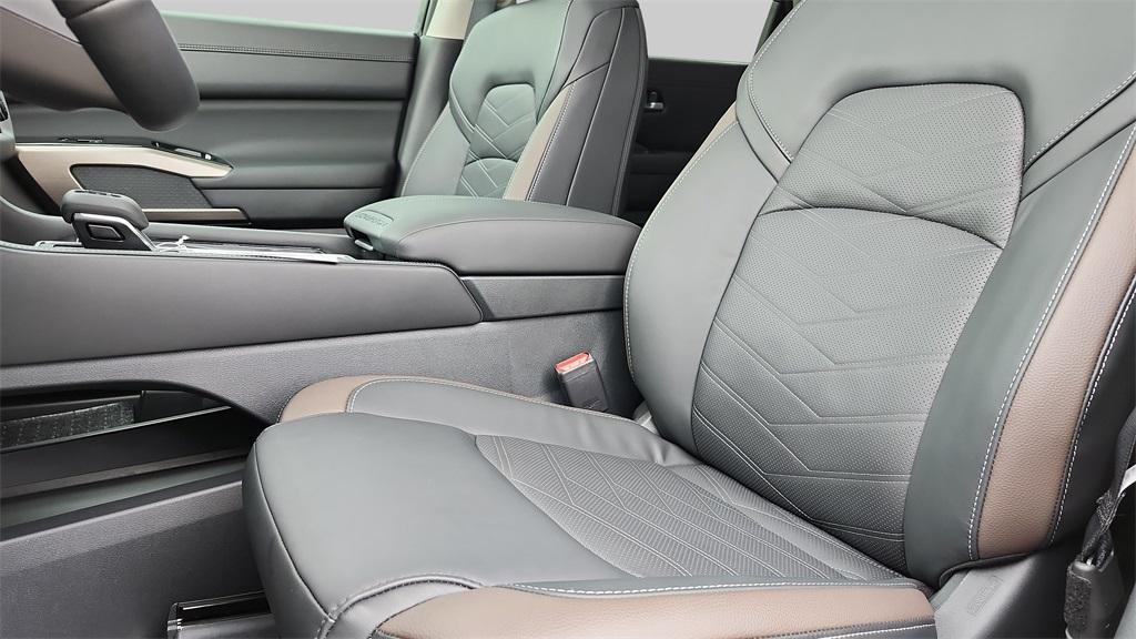 new 2025 Nissan Pathfinder car, priced at $46,730