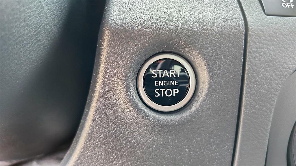new 2025 Nissan Frontier car, priced at $40,240