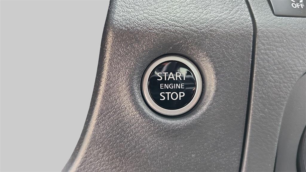 new 2025 Nissan Frontier car, priced at $38,440