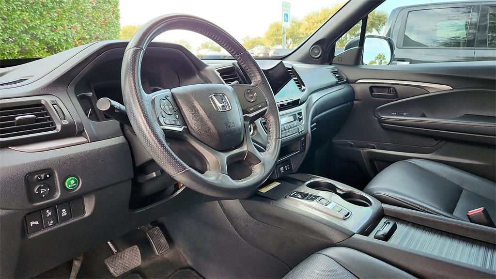 used 2022 Honda Passport car, priced at $25,701