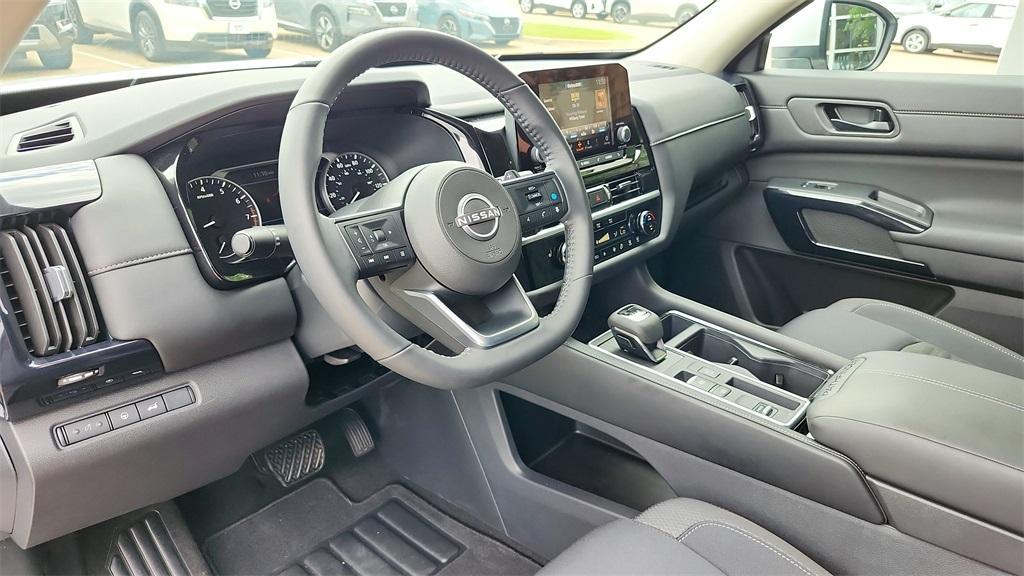 used 2025 Nissan Pathfinder car, priced at $37,901