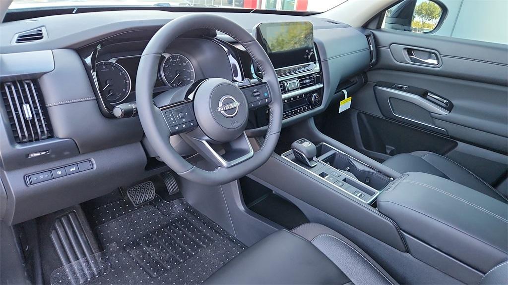 new 2025 Nissan Pathfinder car, priced at $41,202