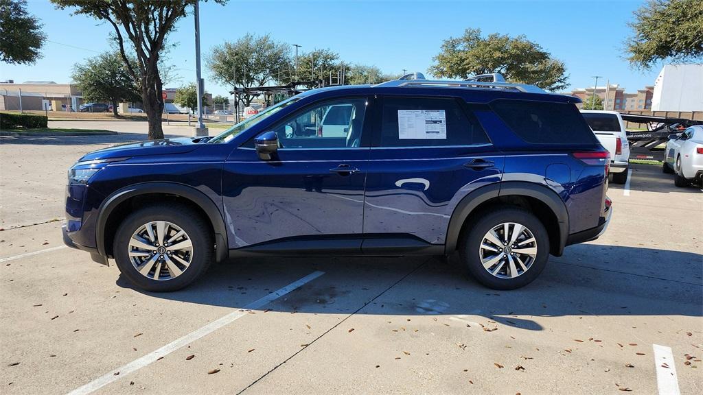 new 2025 Nissan Pathfinder car, priced at $40,861