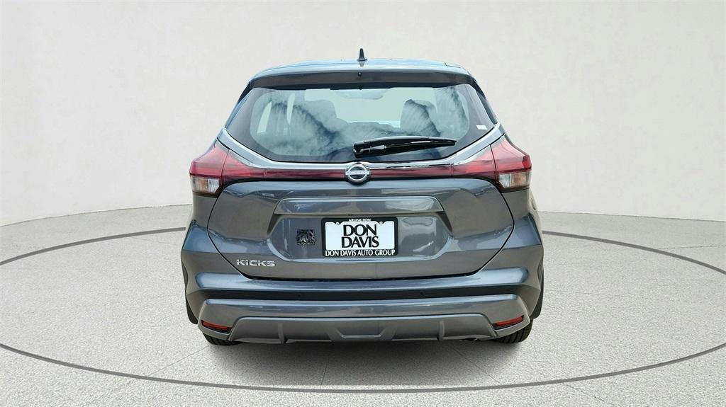 new 2025 Nissan Kicks Play car, priced at $19,347