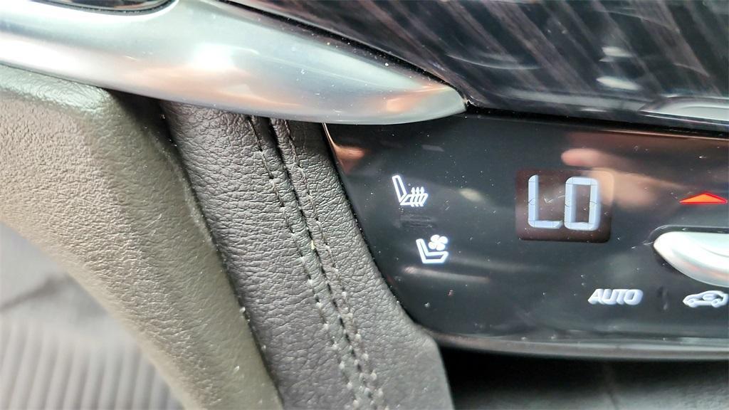 used 2024 Cadillac XT6 car, priced at $48,516