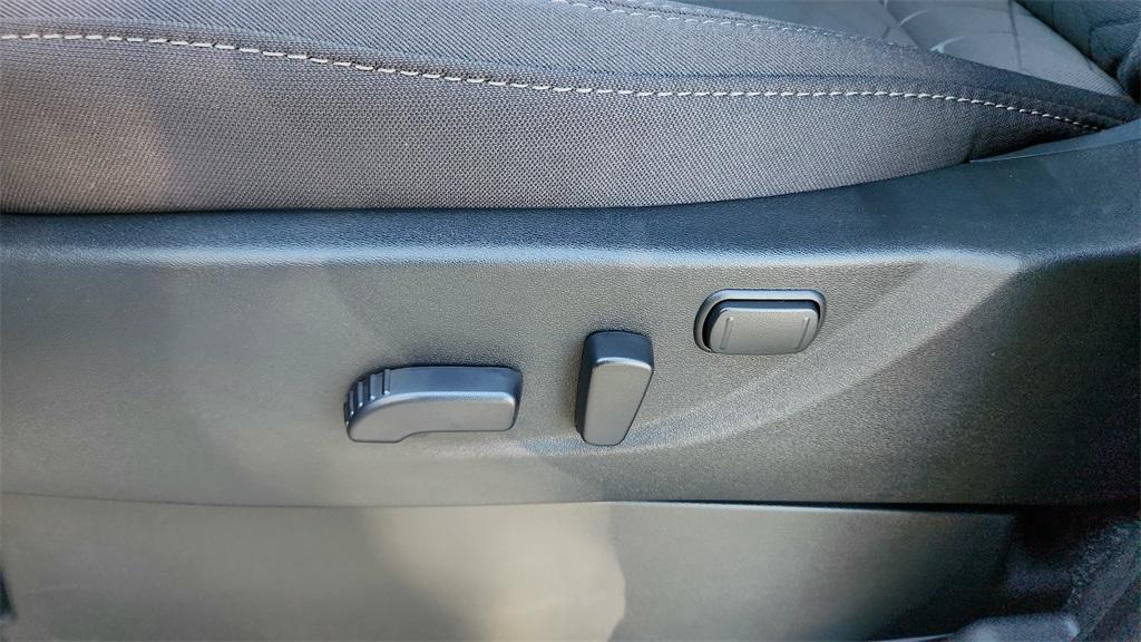 new 2025 Nissan Frontier car, priced at $36,093