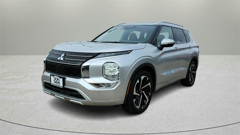 used 2023 Mitsubishi Outlander car, priced at $27,771