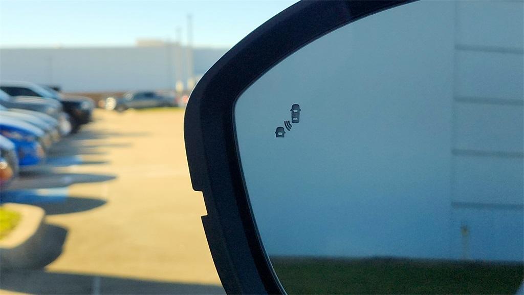 new 2025 Nissan Pathfinder car, priced at $32,650