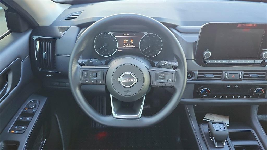 new 2025 Nissan Pathfinder car, priced at $32,650