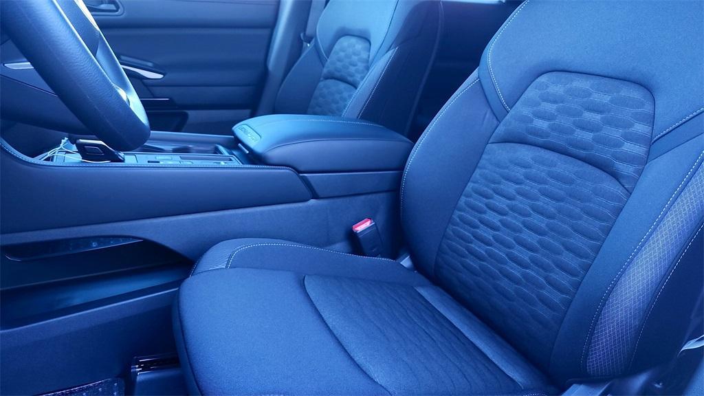 new 2025 Nissan Pathfinder car, priced at $32,650