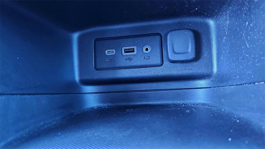 used 2022 Chevrolet Equinox car, priced at $15,966