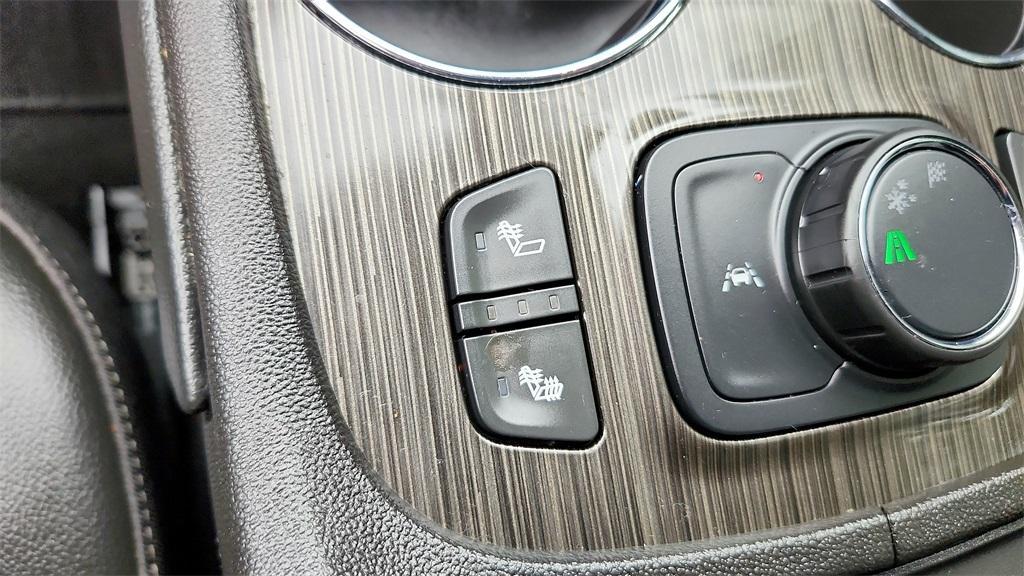 used 2023 GMC Acadia car, priced at $25,998