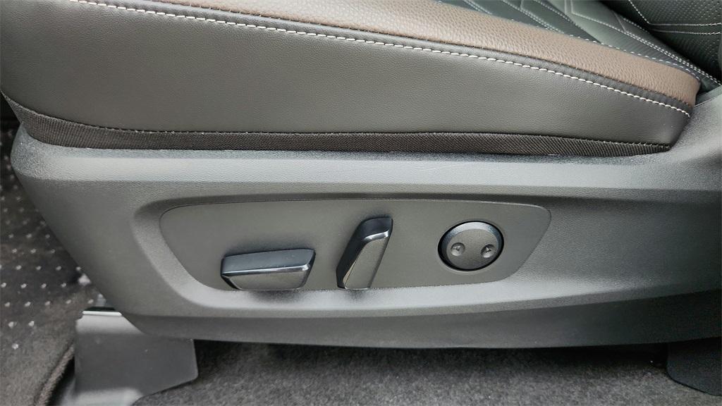 used 2024 Nissan Pathfinder car, priced at $41,929