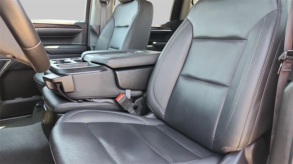 used 2024 GMC Sierra 1500 car, priced at $44,400