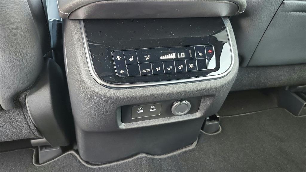 new 2025 Nissan Armada car, priced at $68,710