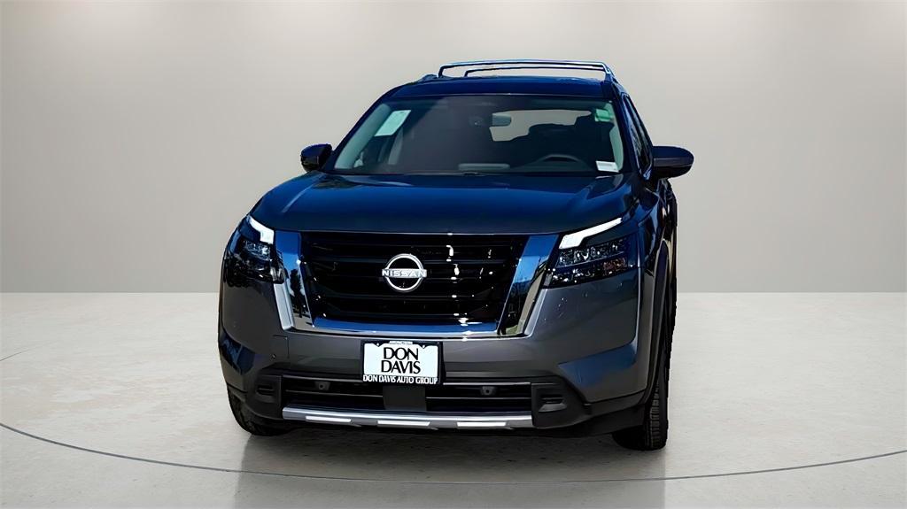 new 2025 Nissan Pathfinder car, priced at $40,861