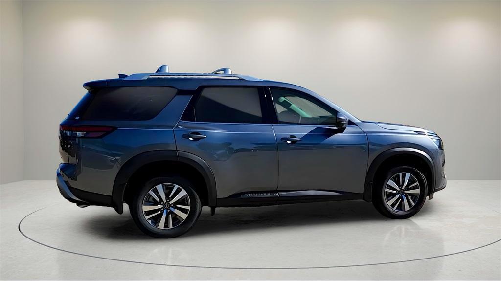 new 2025 Nissan Pathfinder car, priced at $40,861